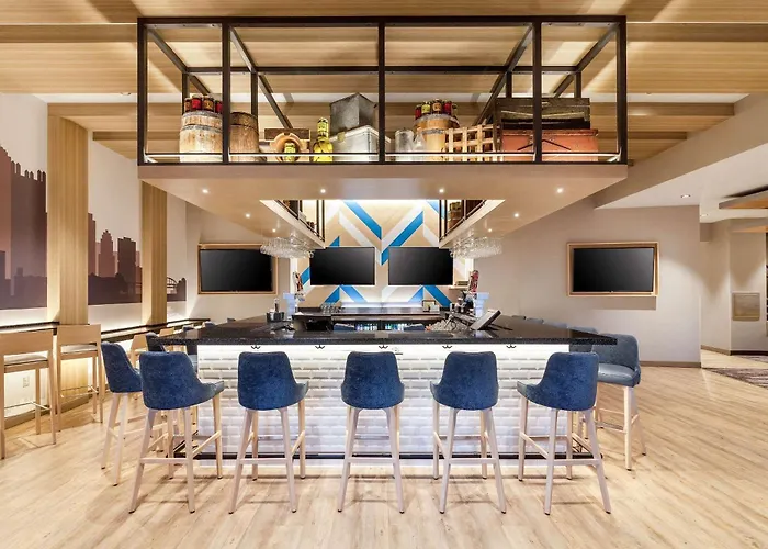 Hotel Cambria - Downtown