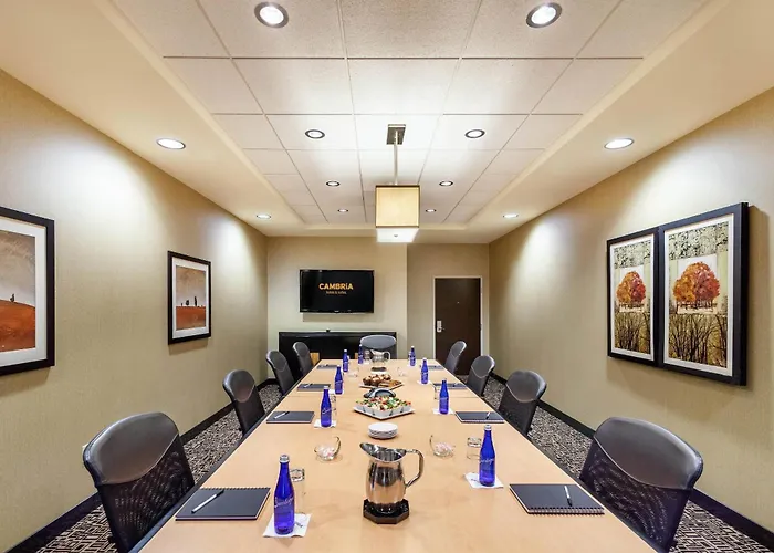 Cambria - Downtown 4*