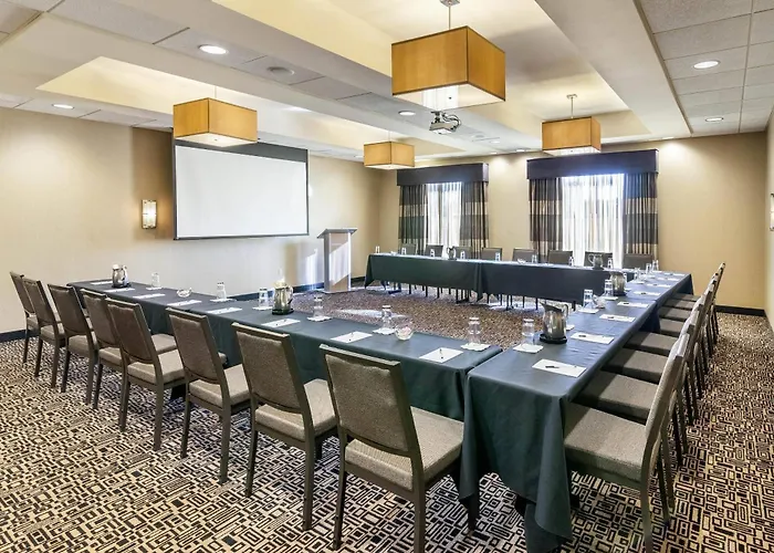 Cambria - Downtown 4*