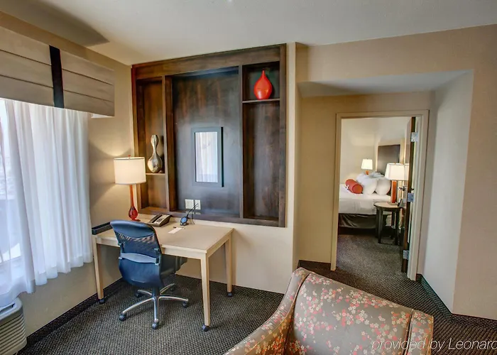 Cambria - Downtown 4*